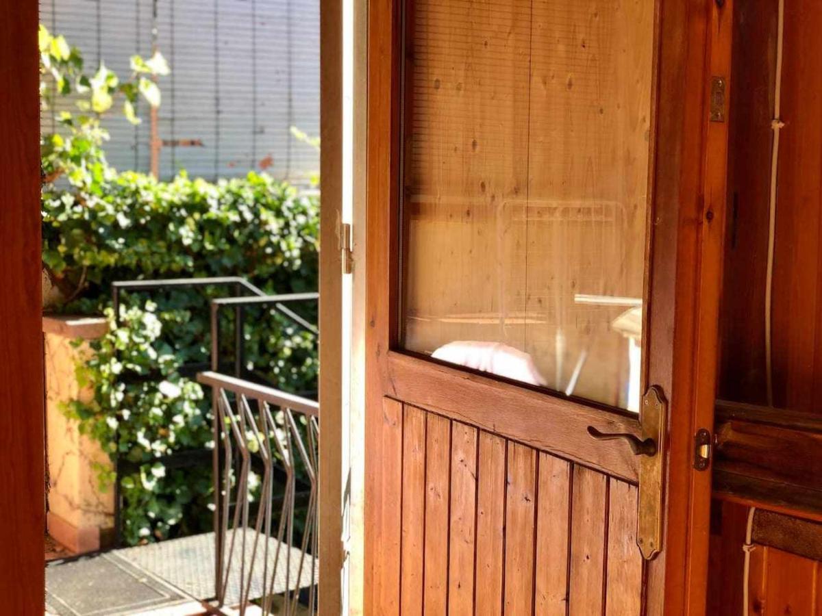 Can Camps Besalu Casa Planta Baja Con Jardin Exterior photo