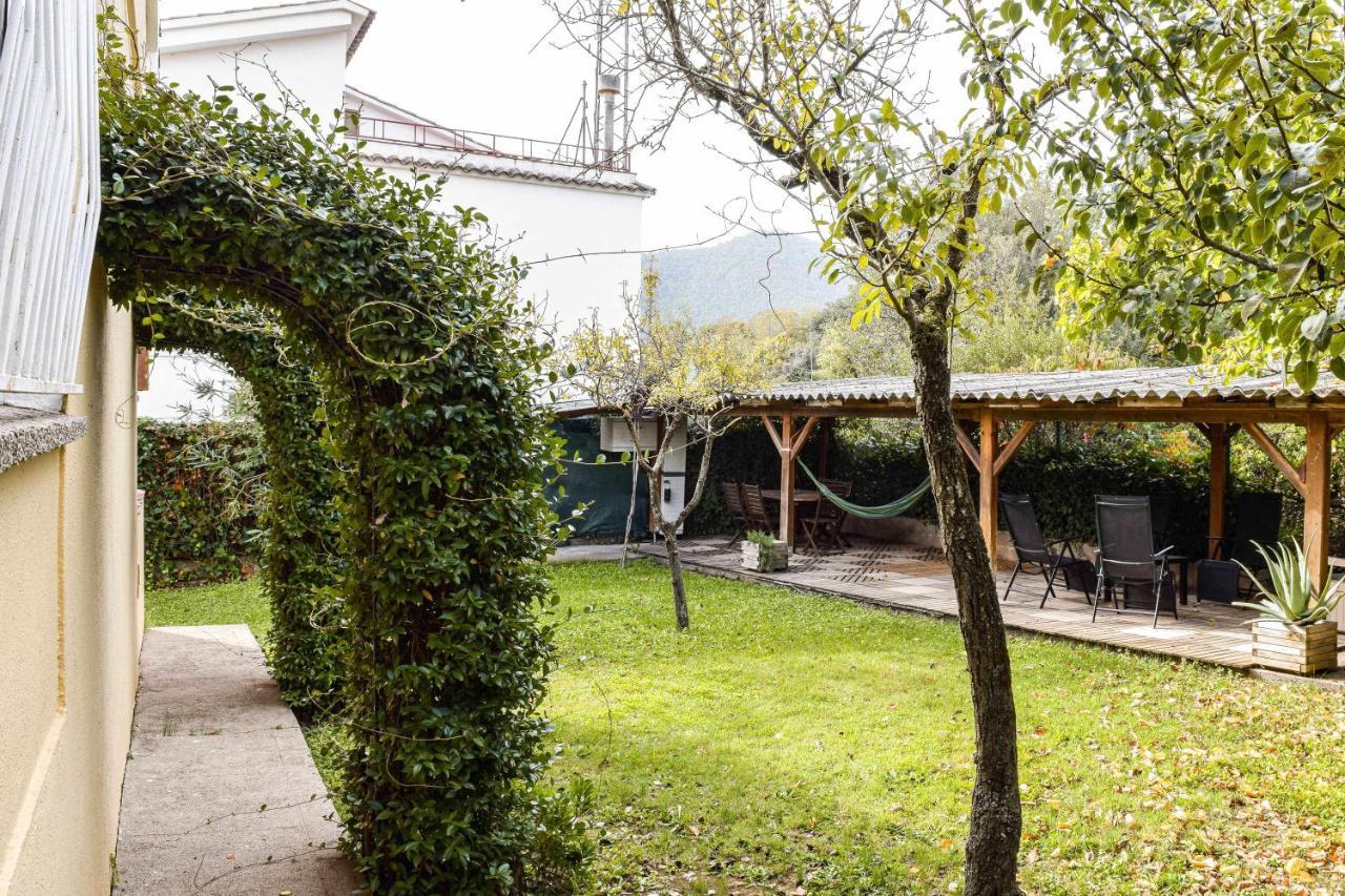 Can Camps Besalu Casa Planta Baja Con Jardin Exterior photo