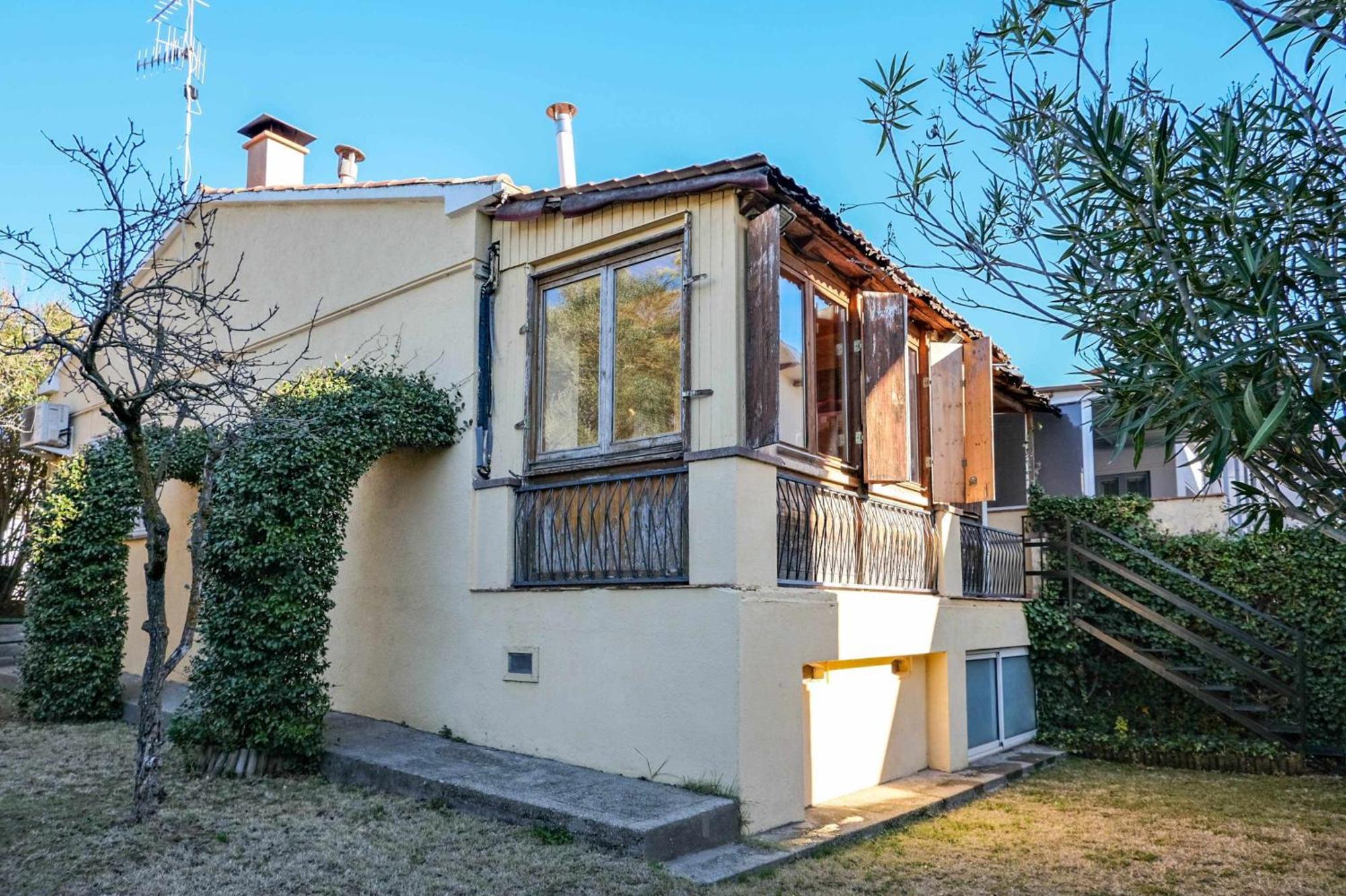 Can Camps Besalu Casa Planta Baja Con Jardin Exterior photo